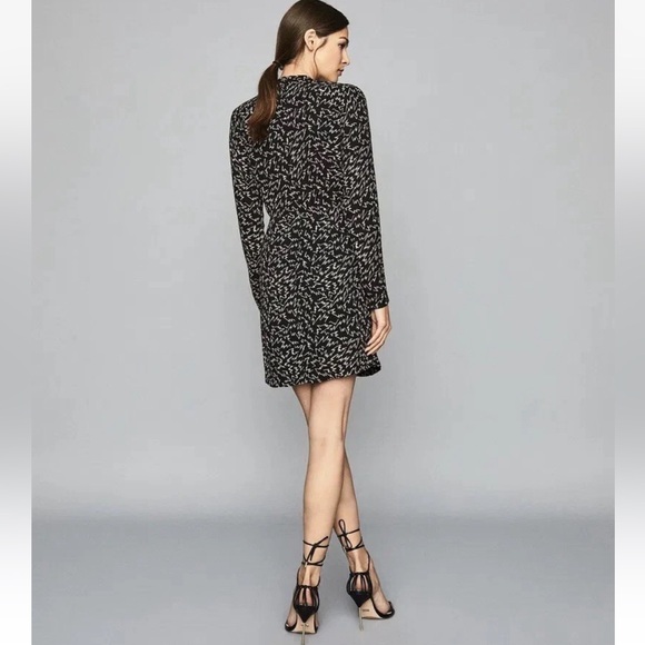 Reiss Julia NWT Black Zigzag Print Plunge Mini Dress Size 4‎ - Picture 3 of 16